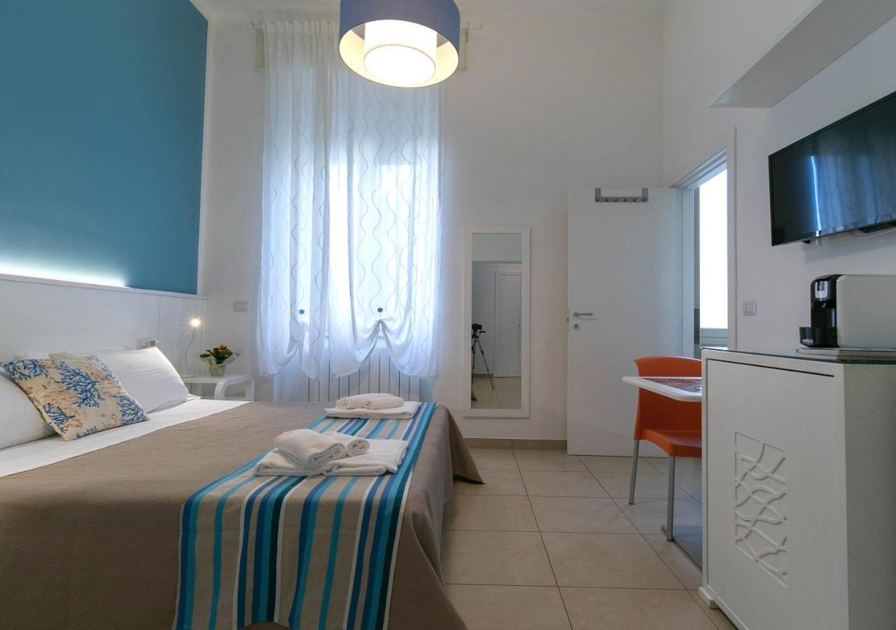 Fronte Mare Rooms By Salentolimit Porto Cesareo Exterior photo